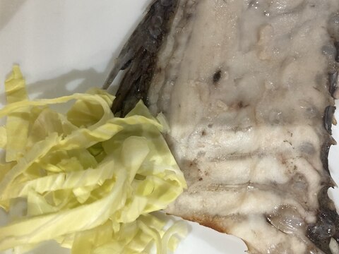 ココナッツオイルで鯛のアラの塩焼き